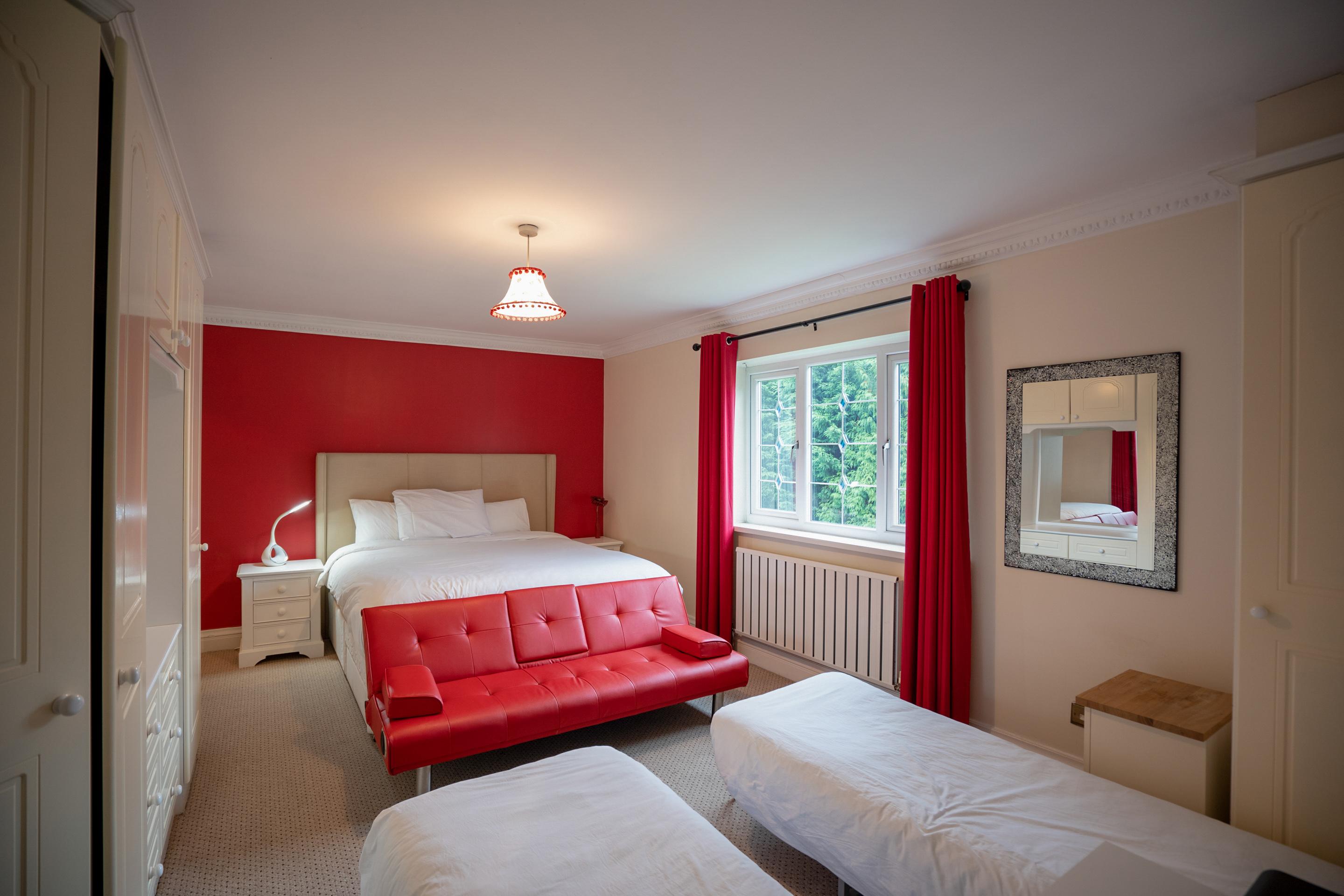Oyo Oakcroft Guest House Manchester Airport Ringway Exterior photo